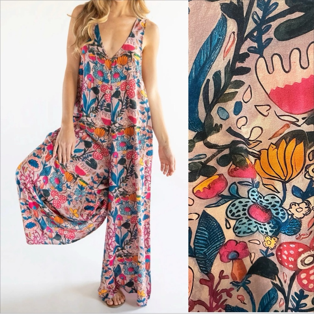 Natural Life Wide Leg Flowy Floral Colorful Artsy Jumpsuit V Neck Small Medium